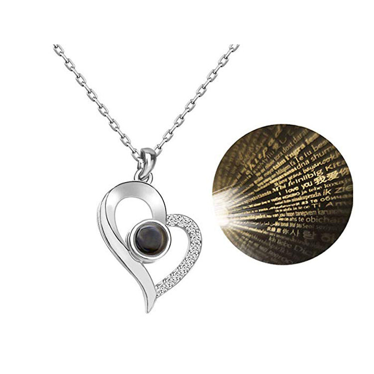 Heart-shaped Projection Necklace